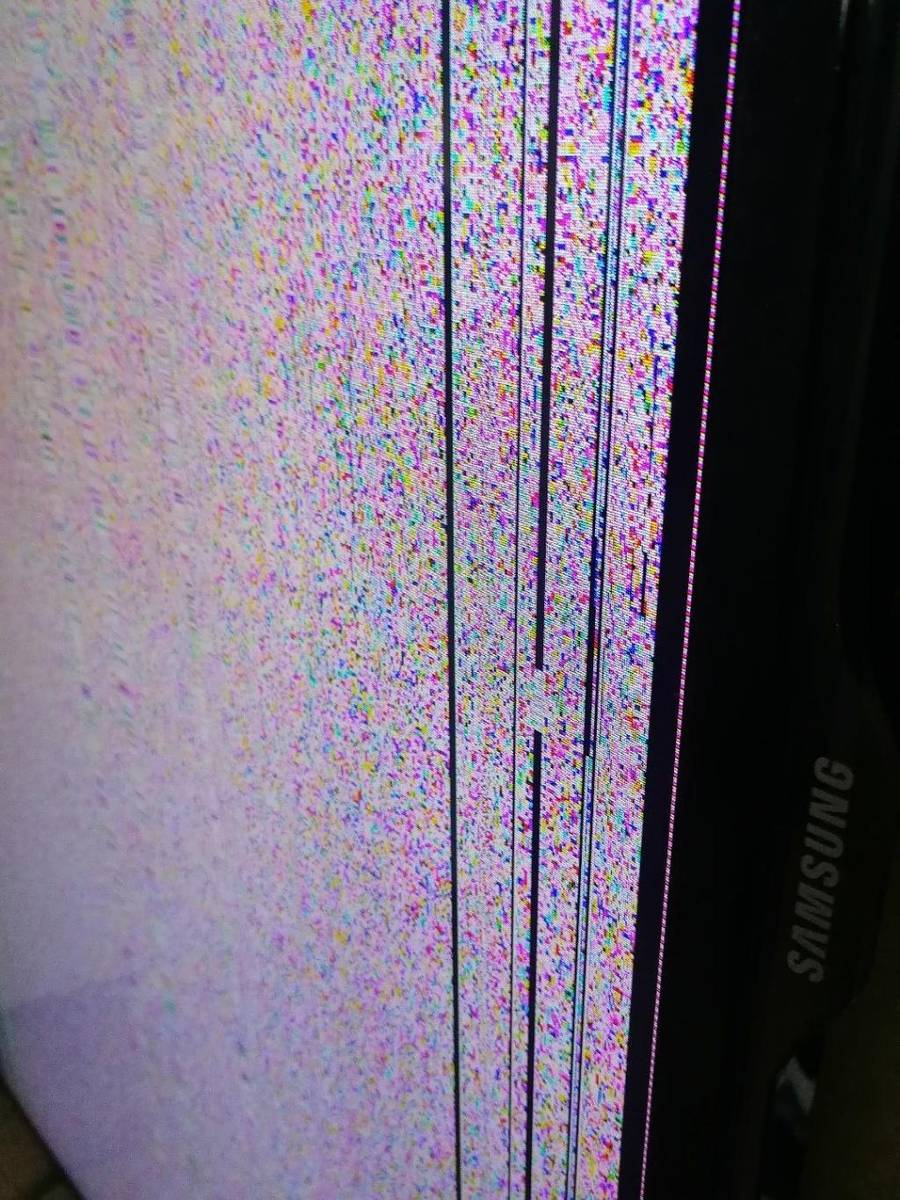 Televisions SAMSUNG UA40ES6200 LED TV*FLASHING COLOURS ON SCREEN